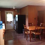 Dogtooth Lake Resort